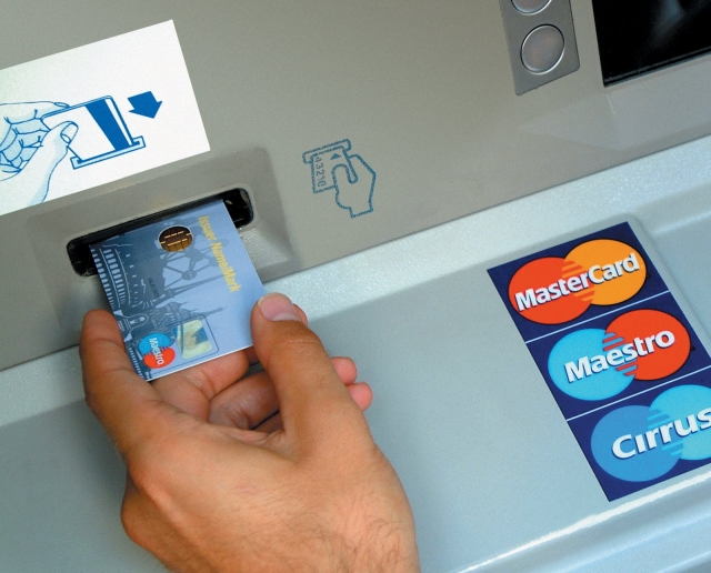 İşverenler En Az Beş İşçi Çalıştırıyorsa Maaşları Artık Banka Aracılığıyla Yapacak !!